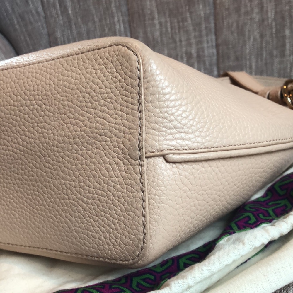 Small light pink Tory Burch shoulder bag! - Picture 10 of 11